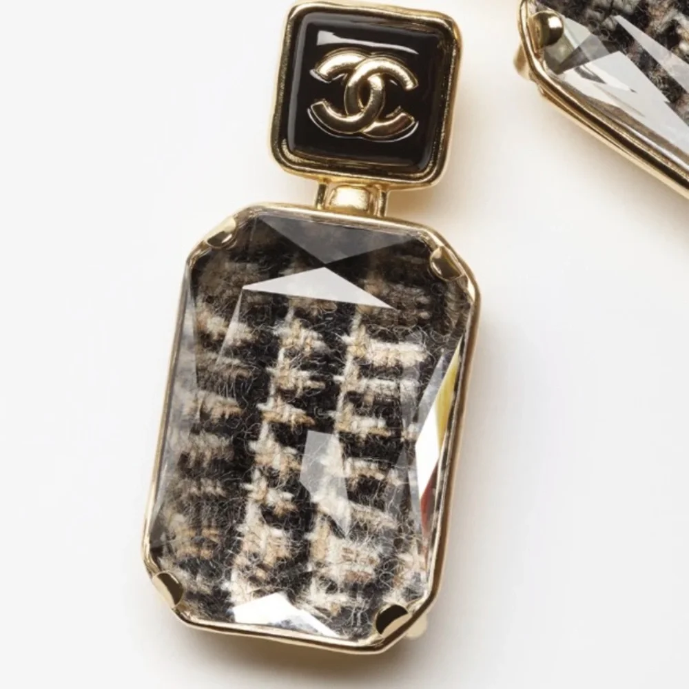 Chanel earring  tweed  RUNWAY 2022/23 FW NWT Full Set